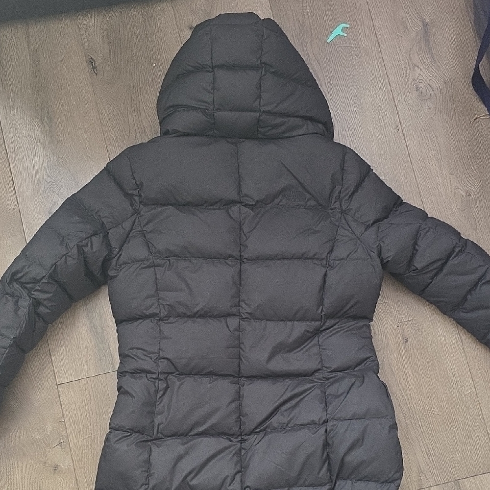 The North Face Women's Black Hooded Puffer Coat - Picture 4 of 4